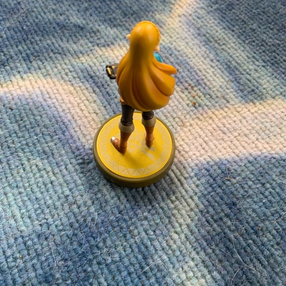Princess Zelda Amiibo by Nintendo - Picture 3 of 5